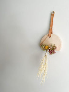Mini Native Wall Hanger (Billy button/ plume grass / succulents)