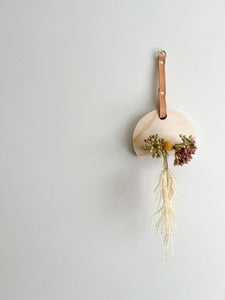 Mini Native Wall Hanger (Billy button/ plume grass / succulents)